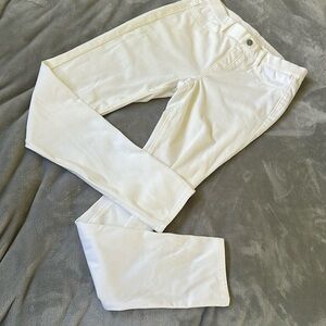 White stretch Uni Qlo stretch denim pants.Size M (women)